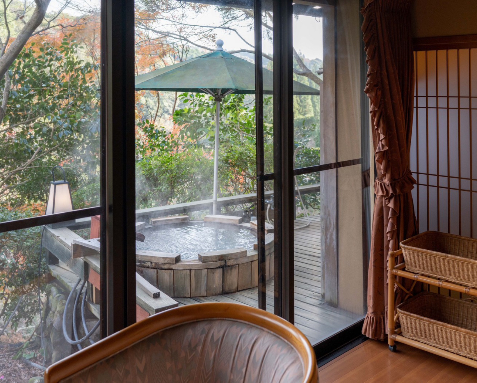 Guestrooms with open-air bath